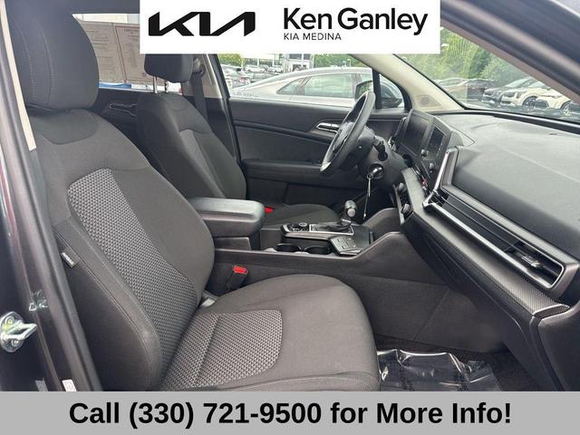 Photo of 2023 Gravity Gray Kia Sportage