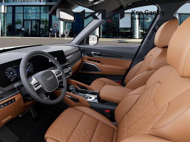 Photo of 2025 Ebony Black Kia Telluride