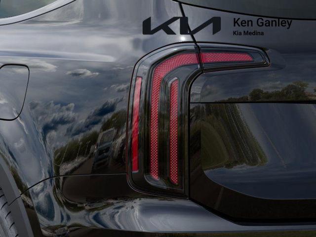 Photo of 2025 Ebony Black Kia Telluride