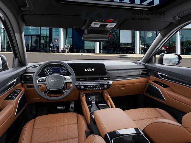 Photo of 2025 Ebony Black Kia Telluride