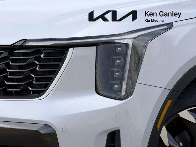 Photo of 2025 Glacial White Pearl Kia Sorento