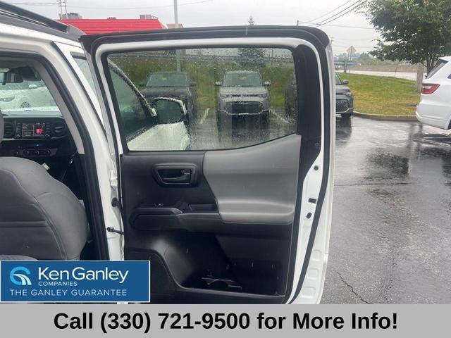 Photo of 2022 White Toyota Tacoma
