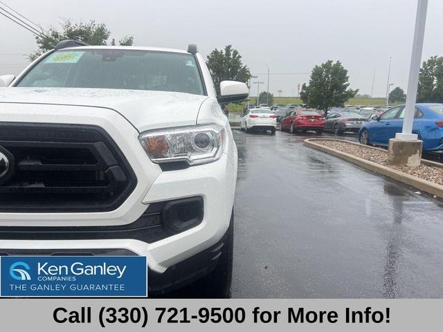Photo of 2022 White Toyota Tacoma