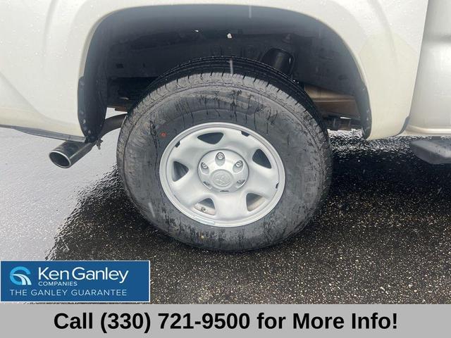 Photo of 2022 White Toyota Tacoma