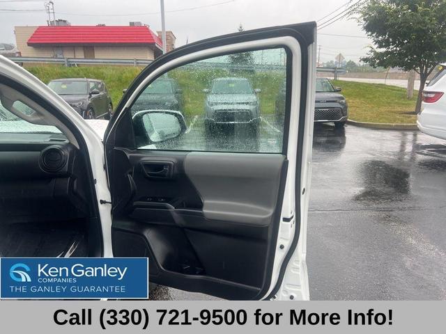 Photo of 2022 White Toyota Tacoma
