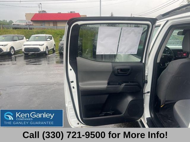 Photo of 2022 White Toyota Tacoma