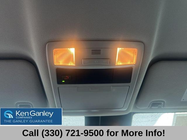 Photo of 2022 White Toyota Tacoma