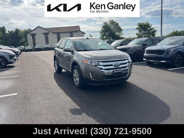 Photo of 2014 Mineral Gray Metallic Ford Edge