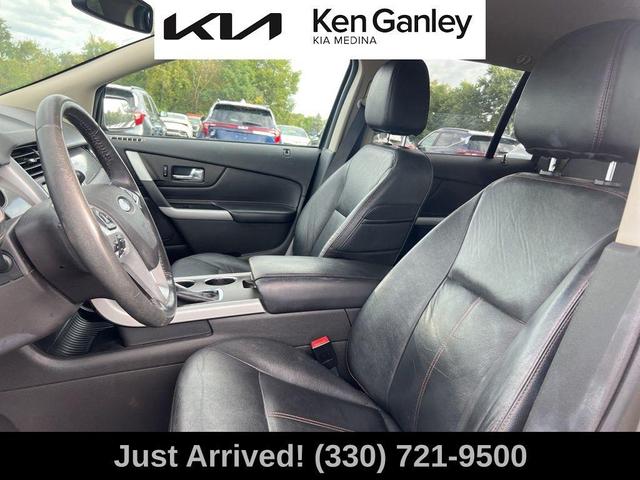 Photo of 2014 Mineral Gray Metallic Ford Edge