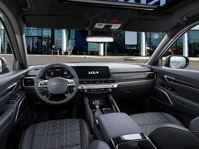 Photo of 2025 Jungle Green Kia Telluride