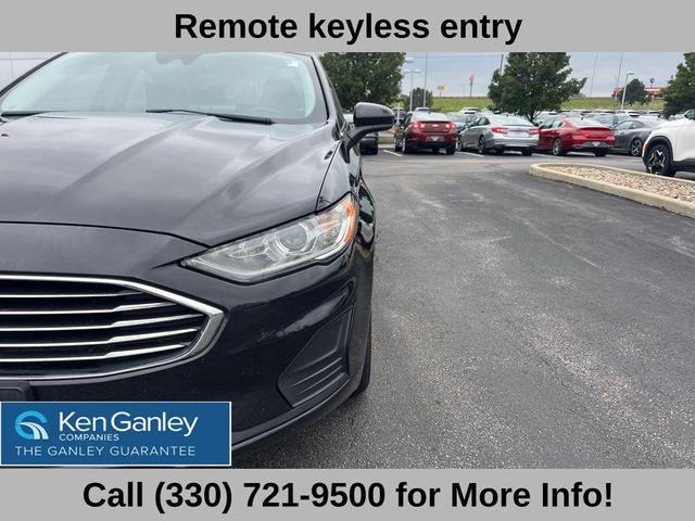 Photo of 2019 Blue Metallic Ford Fusion