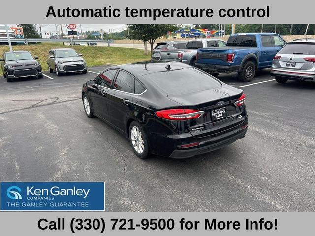 Photo of 2019 Blue Metallic Ford Fusion