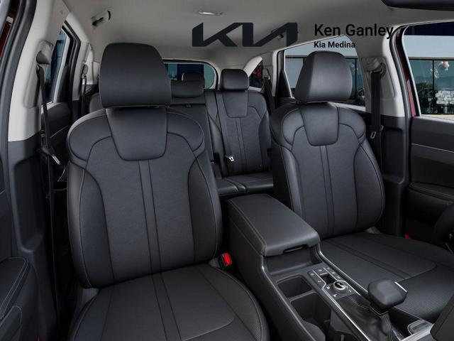 Photo of 2025 Red Kia Sorento