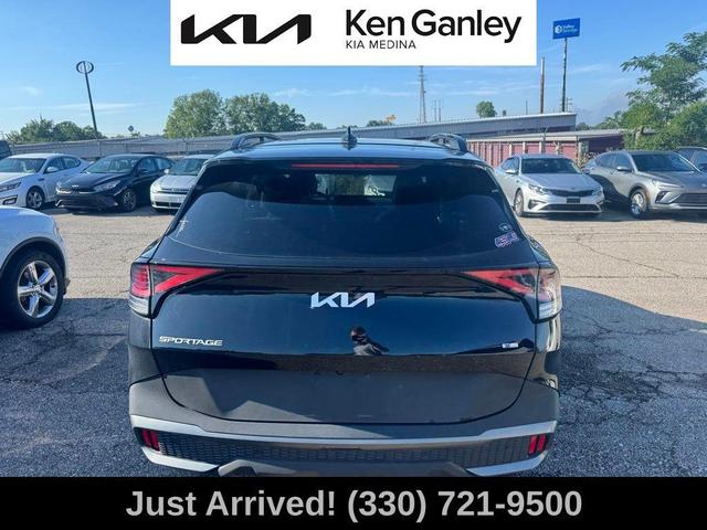 Photo of 2024 Ebony Black Kia Sportage