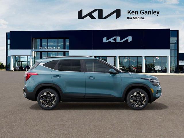Photo of 2025 Blue Kia Seltos
