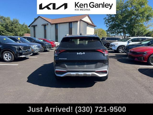 Photo of 2025 Ebony Black Kia Sportage