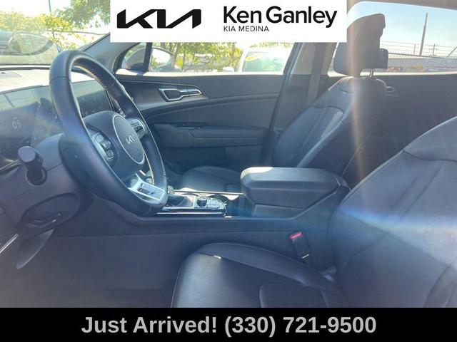 Photo of 2025 Ebony Black Kia Sportage