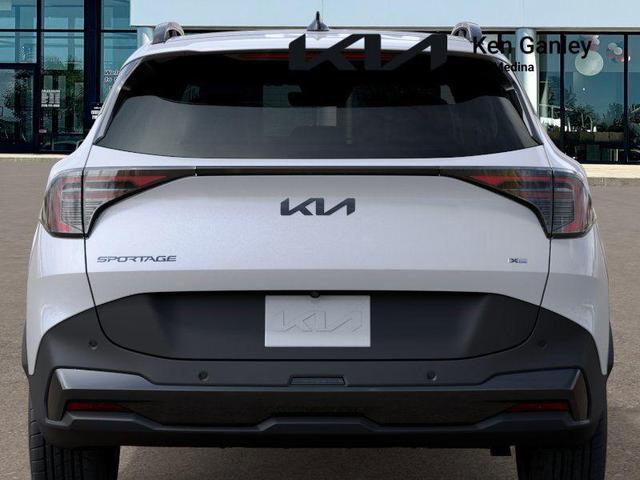 Photo of 2026 Glacial White Pearl Kia Sportage