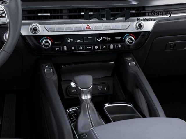 Photo of 2025 Midnight Black Kia Telluride