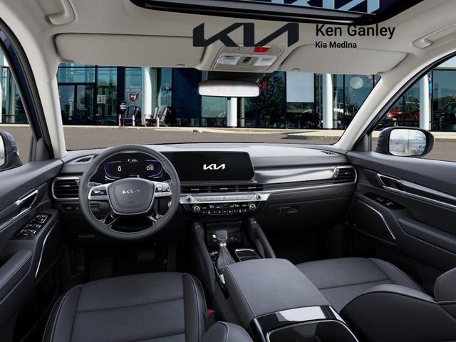 Photo of 2025 Midnight Black Kia Telluride