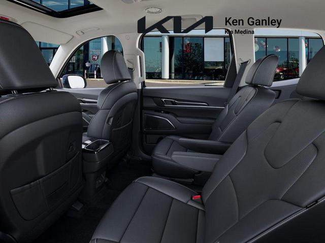 Photo of 2025 Midnight Black Kia Telluride