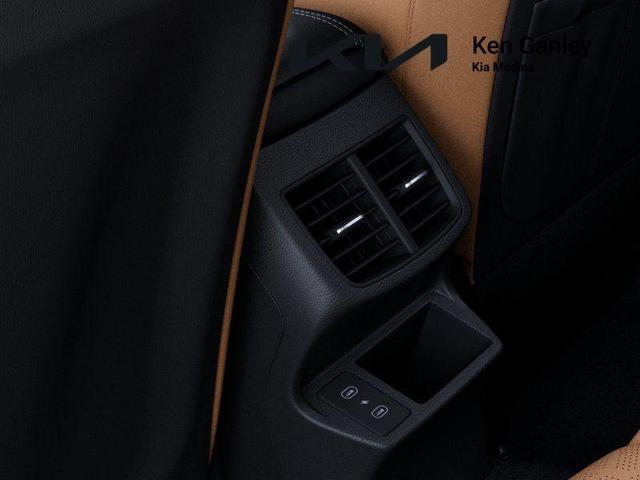 Photo of 2025 Gravity Gray Kia Seltos