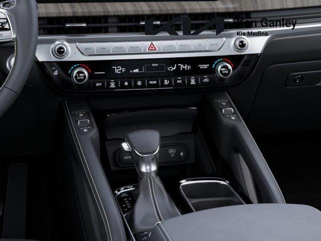 Photo of 2025 Midnight Black Kia Telluride