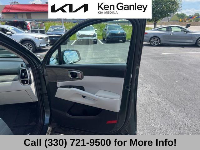 Photo of 2023 Aruba Green Kia Sorento