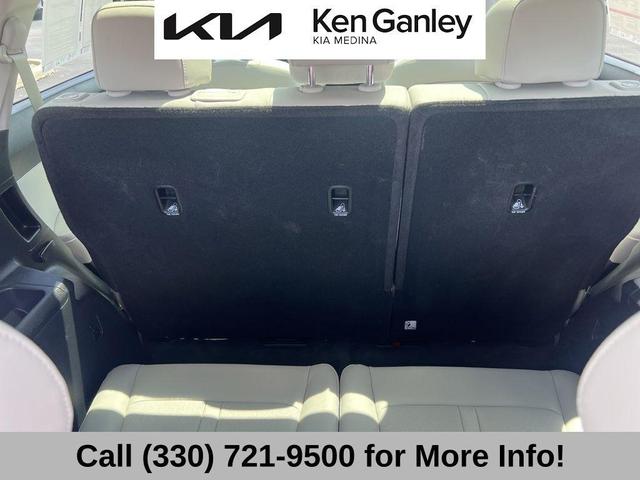 Photo of 2023 Aruba Green Kia Sorento