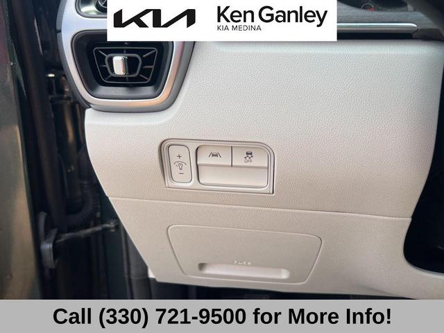 Photo of 2023 Aruba Green Kia Sorento