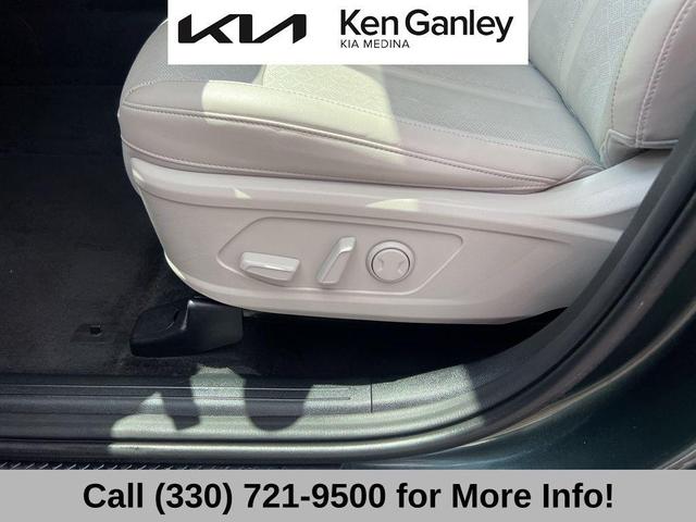 Photo of 2023 Aruba Green Kia Sorento