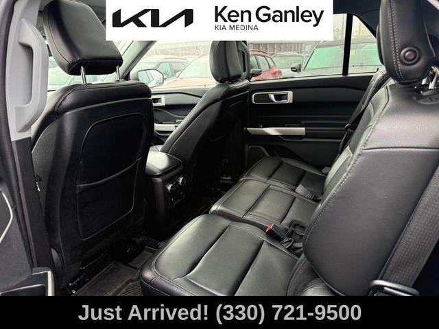 Photo of 2020 Oxford White Ford Explorer