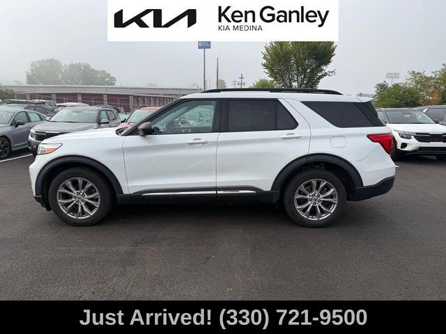 Photo of 2020 Oxford White Ford Explorer