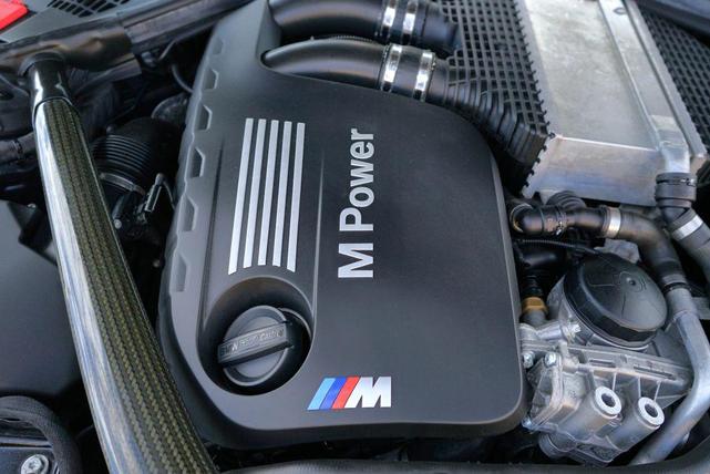 Photo of 2015 Mineral Gray Metallic BMW M3