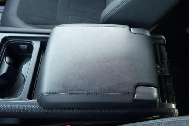 Photo of 2022 Carpathian Grey Premium Metallic Land Rover Defender