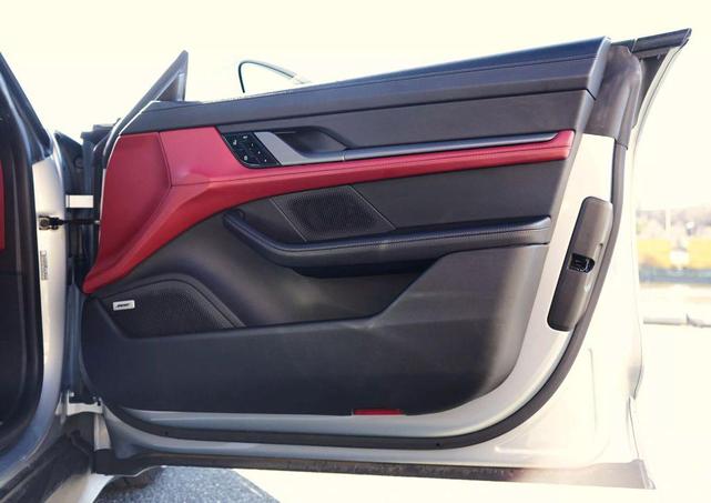 Photo of 2020 Dolomite Silver Metallic Porsche Taycan