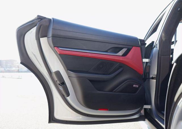 Photo of 2020 Dolomite Silver Metallic Porsche Taycan