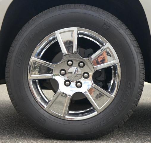 Photo of 2015 Tan Chevrolet Suburban