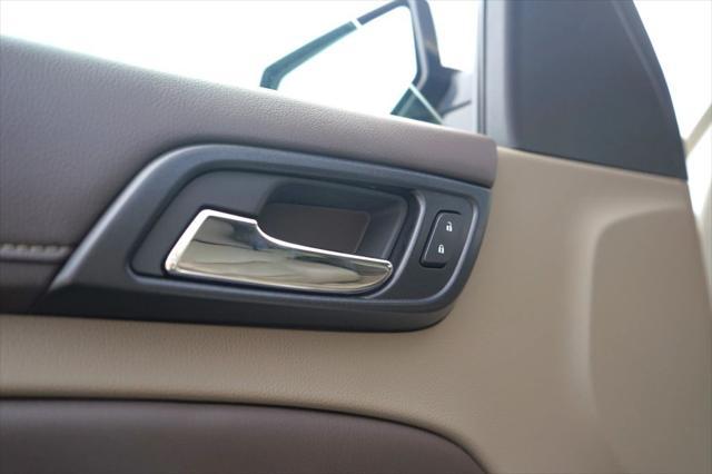 Photo of 2015 Tan Chevrolet Suburban