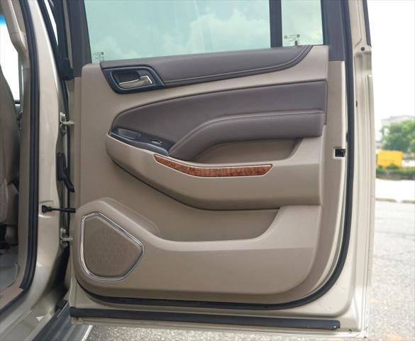 Photo of 2015 Tan Chevrolet Suburban