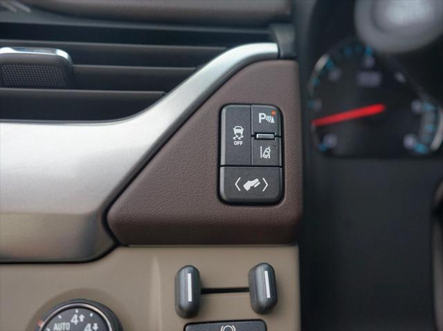 Photo of 2015 Tan Chevrolet Suburban