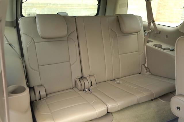 Photo of 2015 Tan Chevrolet Suburban