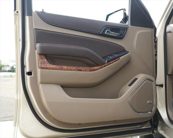 Photo of 2015 Tan Chevrolet Suburban