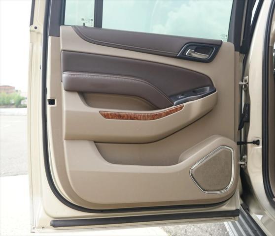 Photo of 2015 Tan Chevrolet Suburban