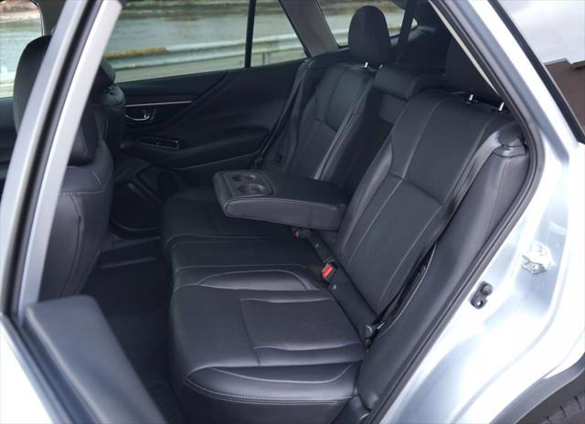 Photo of 2023 Ice Silver Metallic Subaru Outback