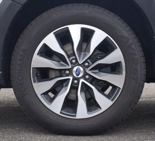Photo of 2023 Ice Silver Metallic Subaru Outback