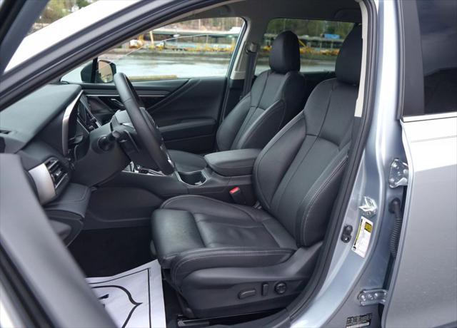 Photo of 2023 Ice Silver Metallic Subaru Outback