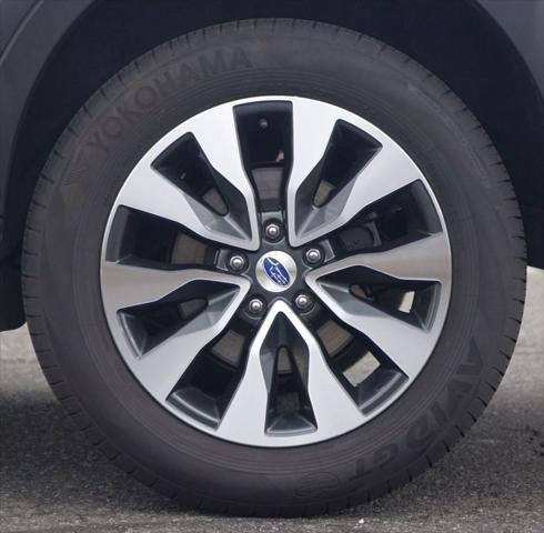 Photo of 2023 Ice Silver Metallic Subaru Outback