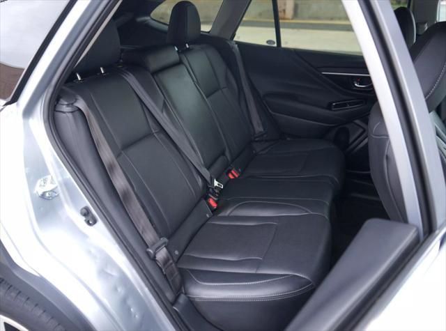 Photo of 2023 Ice Silver Metallic Subaru Outback