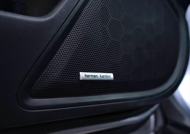 Photo of 2023 Ice Silver Metallic Subaru Outback